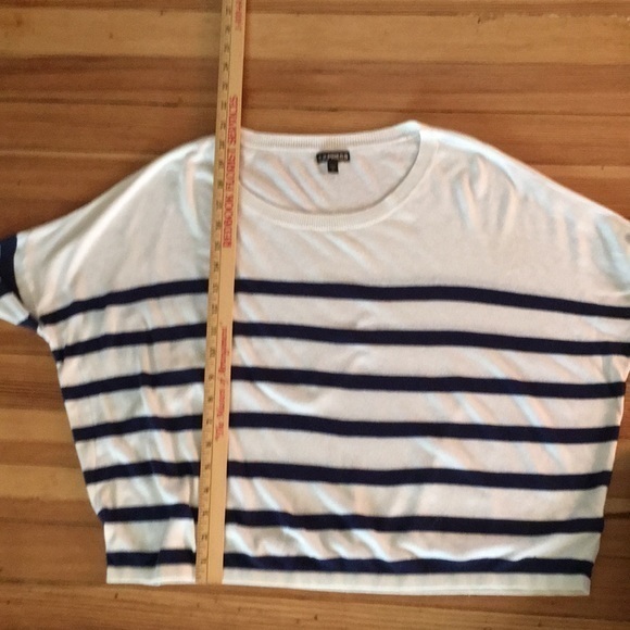 EXPRESS blue & white striped long sleeved sweater - Picture 6 of 6